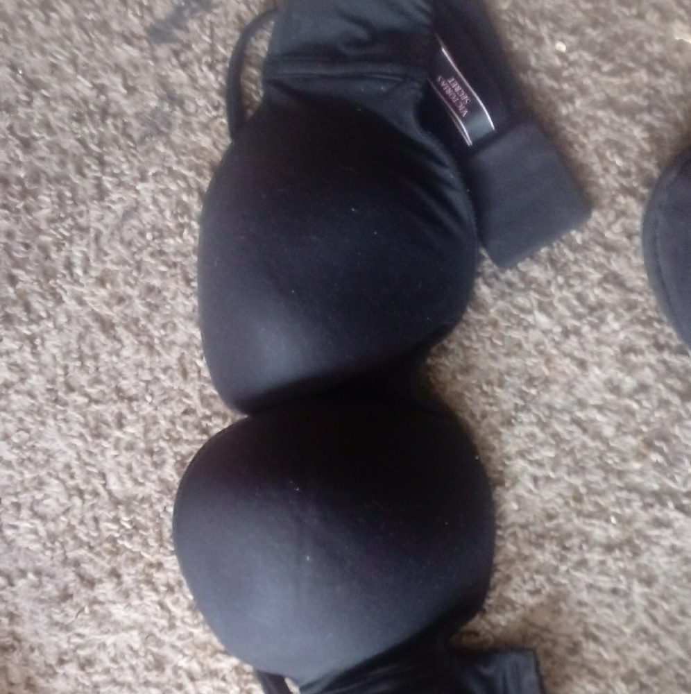 Victoria secret bra 38C